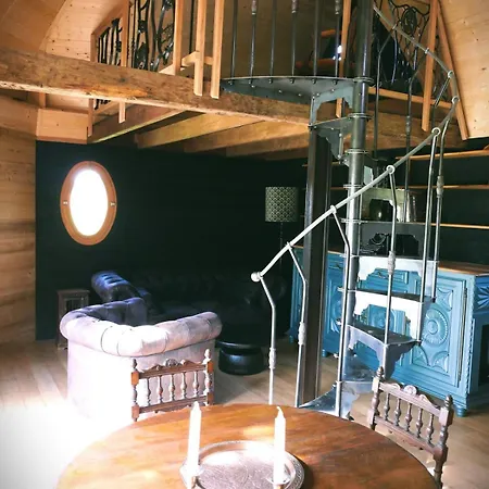 Du Vrai Monde Holiday home *
